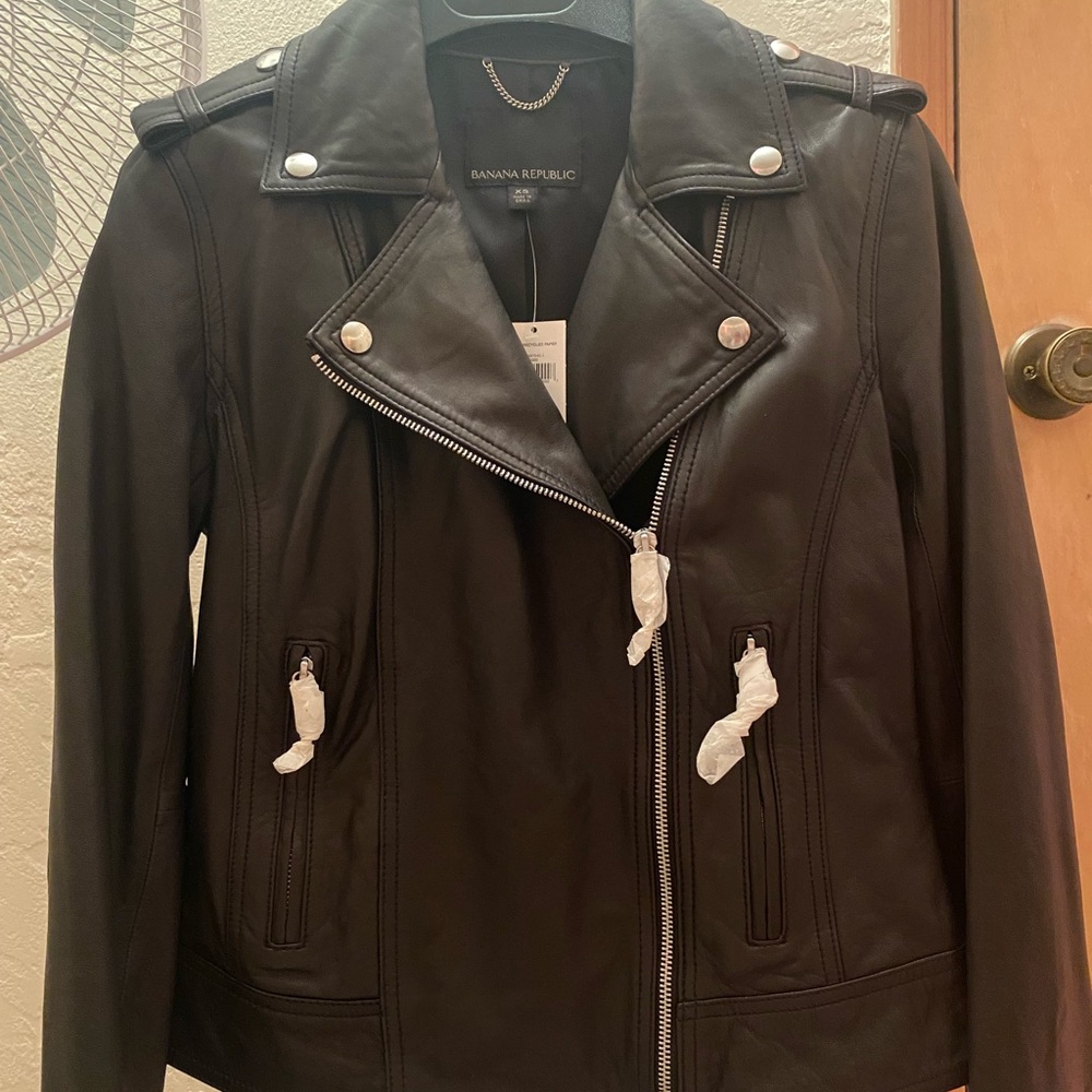 Xs Black Leather Jacket (Banana Republic)